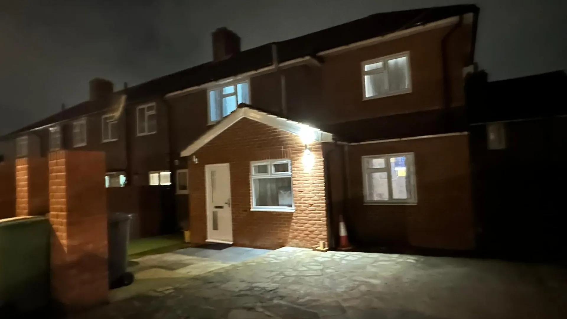 Apartment Luxury Ensuite 2Nd Studio Flat With Great Views In Keedonwood Road With Fully Own Bathroom Newly Added And Private Kitchenette Bromley United Kingdom